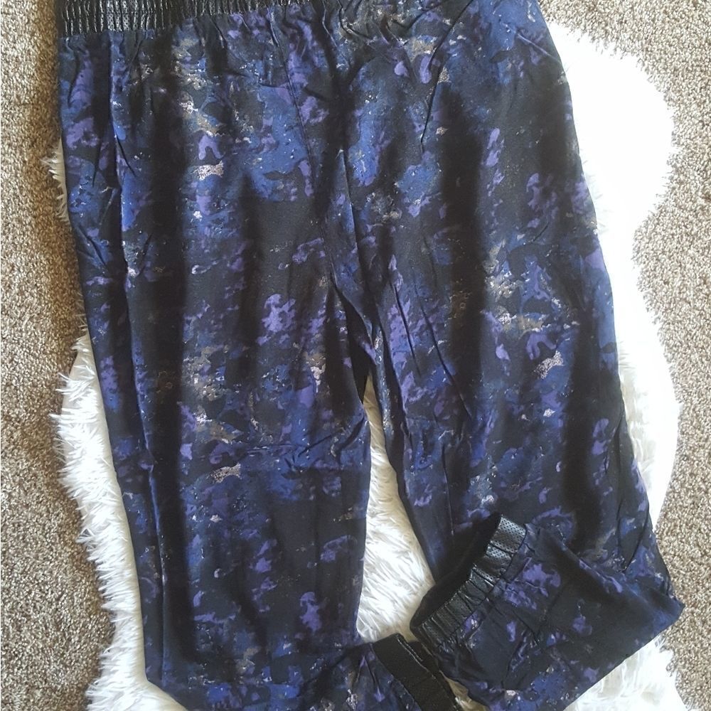 Silence & Noise‎ Pants Multi Color Abstract Faux Leather Trim Women’s Size Large